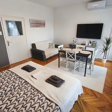 Bálint - In The Heart Of Apartamento *